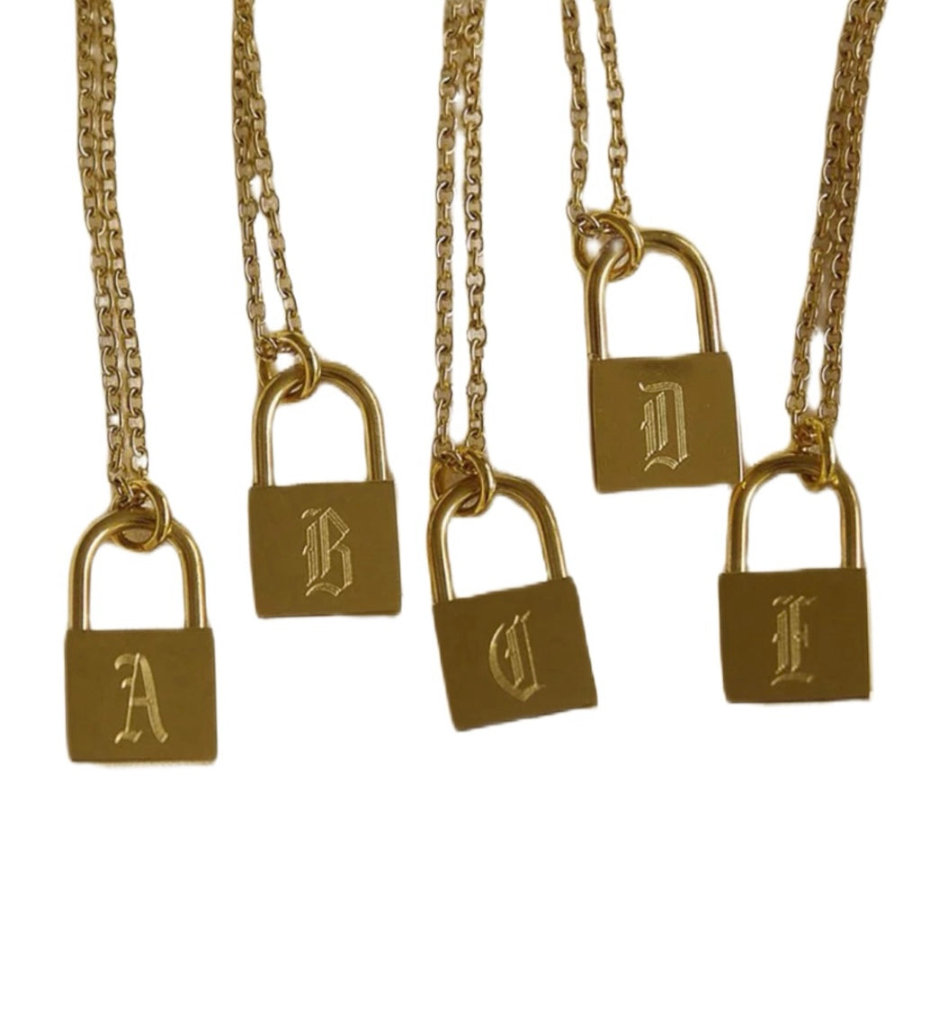 INITIAL LOCKET